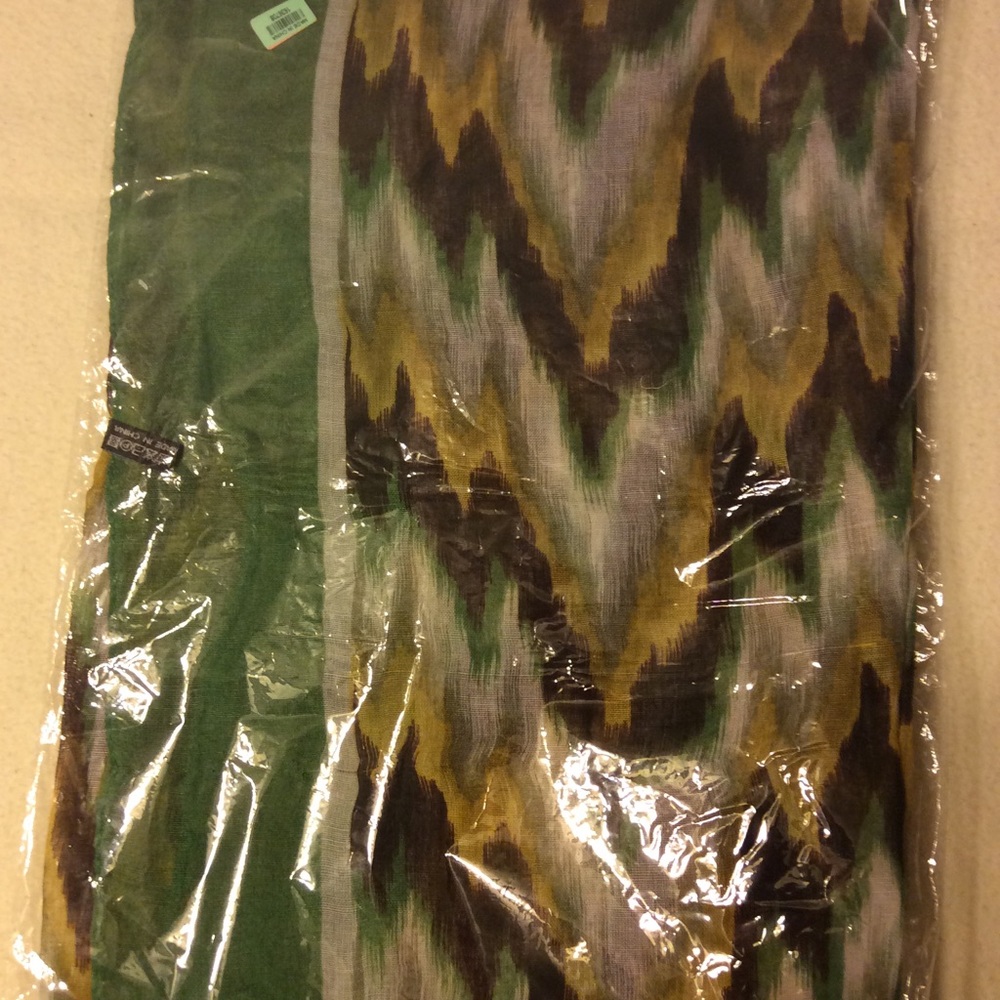 J Francis 100% Viscose Green, Brown, Yellow Scarf